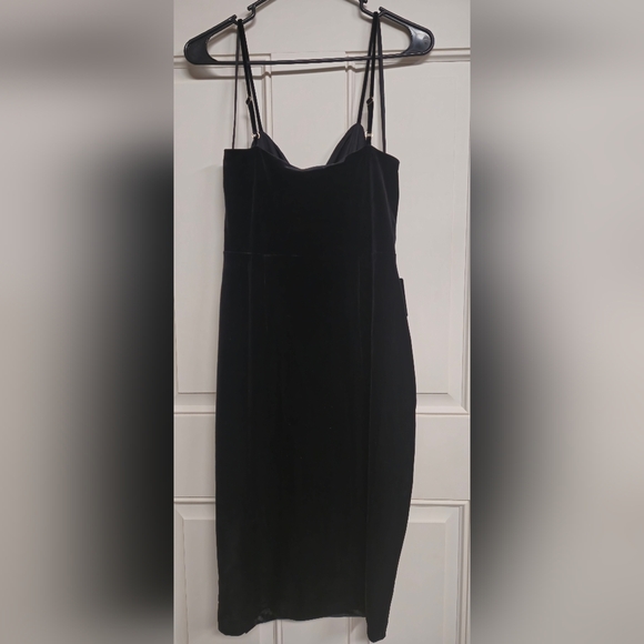 Women's Size Medium Express Little Black Dress. BNWT!! - Picture 9 of 16